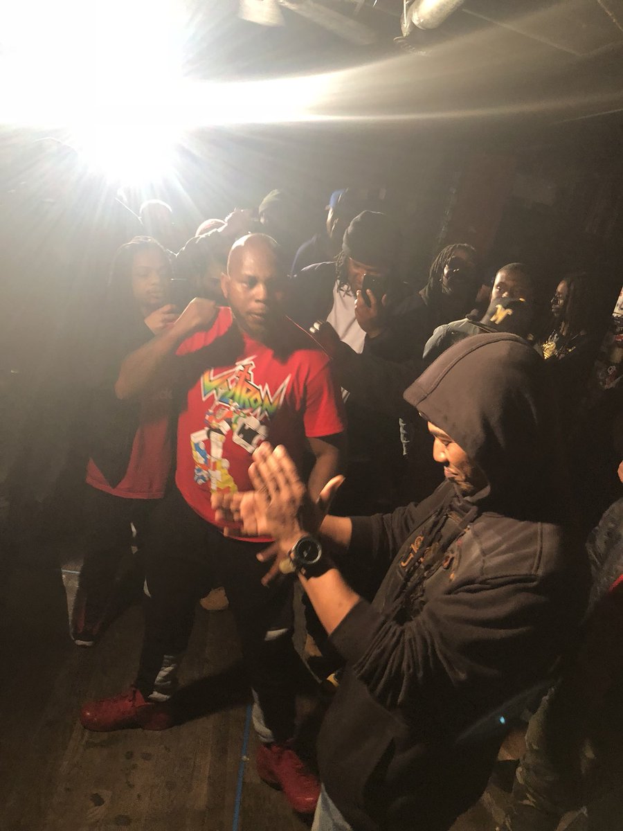 LPunplugged's tweet photo. @metaphormessiah vs @TheRealSaintMic representing the 402 #OmahaShit #NebraskaMarksman https://t.co/5fS6sPmJQb