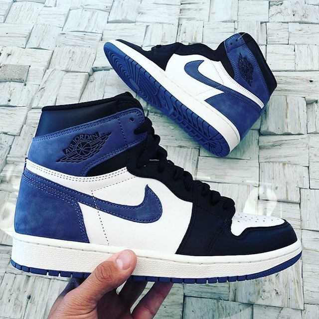 kicksonfire's tweet photo. Air Jordan 1 Retro High OG "Blue Moon" drops on May 1st. Are you a fan of this new colorway that mixes suede and leather? #kicksonfire 📸 @chinojp3 https://t.co/hUMyAlClWM