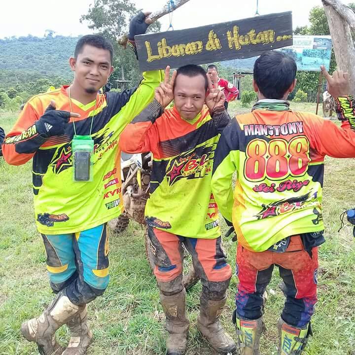 BPHPXI's tweet photo. LATIHAN BERSAMA POKDARWIS KPHP KENDILO JELANG MOTOTRAIL ADVENTURE OF SETIRU 2018 (7/4/2018) https://t.co/TrfqwGpULe