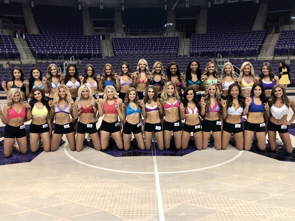TCU_Showgirls's tweet photo. Introducing your 2018-2019 TCU Showgirls!!! 💜🐸🌟 https://t.co/0MJsK0Ej16