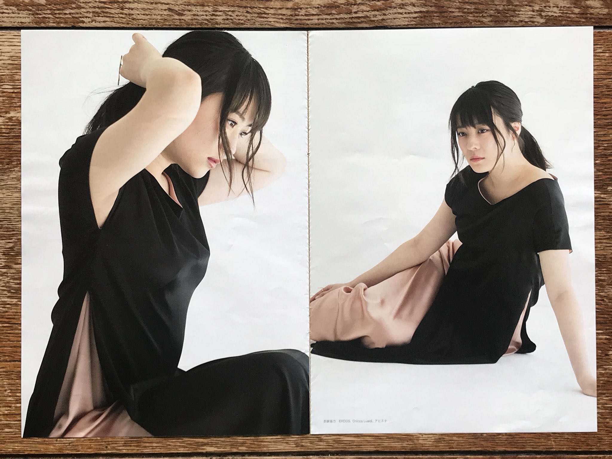 Meisa Fujishiro 週刊文春さん最新号にて 北乃きいさん撮影 17 歳と2冊の写真集を担当して以来の再会 大人になった彼女の大らかさのある色気が残せました 褒め言葉として 昭和女優の存在があります 透明感も素敵でした T Co Mzd5r3pkki