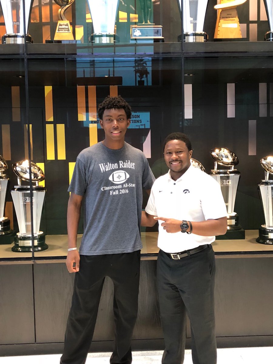 WaltonRecruits's tweet photo. 2019 DB/ATH @bjgibson22 (6' 5" 195) enjoyed @HawkeyeFootball w/ @CoachD_Foster this WKND! #Iowa #Big10 https://t.co/cttb4rWr1B https://t.co/EOoFxnQAqK https://t.co/NPNI0YJOfL