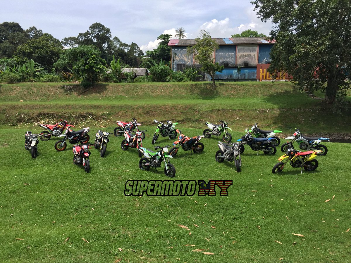 azriff_'s tweet photo. International Supermoto Ride Day 2018
Kuala Lumpur - Tanjung Malim, Malaysia 🇲🇾
#supermotomy #isrd2018 #isrd #internationalsupermotorideday #internationalsupermotorideday2018 #internationalsupermotoridedaymalaysia #internationalsupermotoridedaymalaysia2018 https://t.co/QbXQG8lSNL