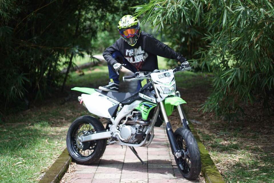 azriff_'s tweet photo. International Supermoto Ride Day 2018
Kuala Lumpur - Tanjung Malim, Malaysia 🇲🇾
#supermotomy #isrd2018 #isrd #internationalsupermotorideday #internationalsupermotorideday2018 #internationalsupermotoridedaymalaysia #internationalsupermotoridedaymalaysia2018 https://t.co/QbXQG8lSNL