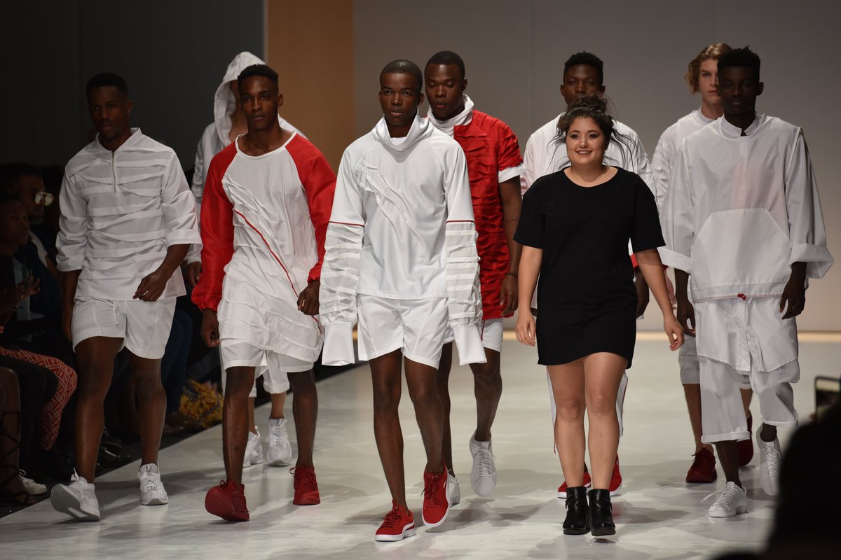 weavingthreads's tweet photo. #SAFW Day 5:

Gender fluid Streetwear with @bi_parel designer Shaylene.

#SS18 #SAFWMen https://t.co/7Zf4N7FTTp