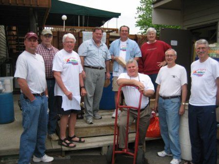 Fact: You can volunteer more than once for #TakePrideSML! Get more info and sign up now at TakePrideSML.com.
 #SmithMountainLake

Photo courtesy of Frances Pratt bit.ly/2vngLur