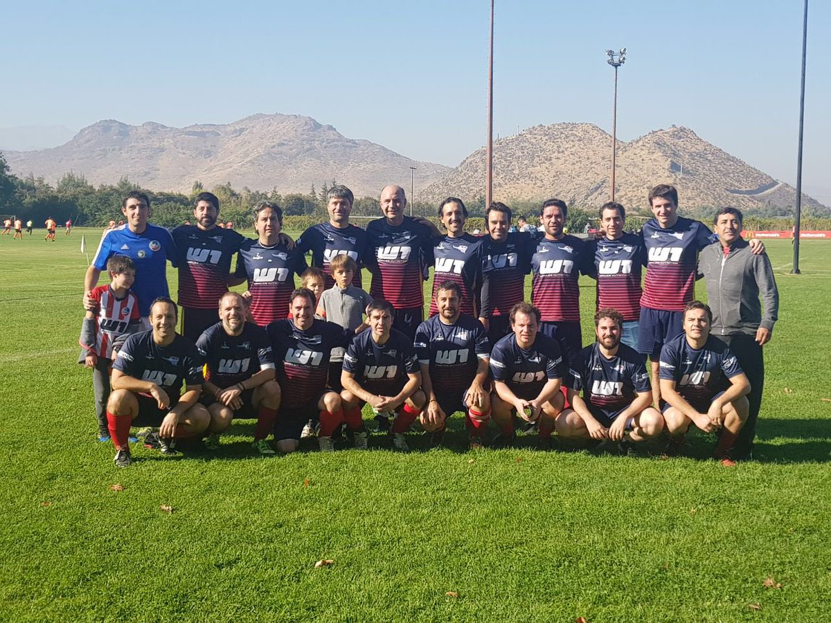 logro_cl's tweet photo. #TeamLogro vistiendo el fútbol en nuestras canchas #DinamoCPH-CJA en el @ligaoriente https://t.co/DXBgRM2YRB
