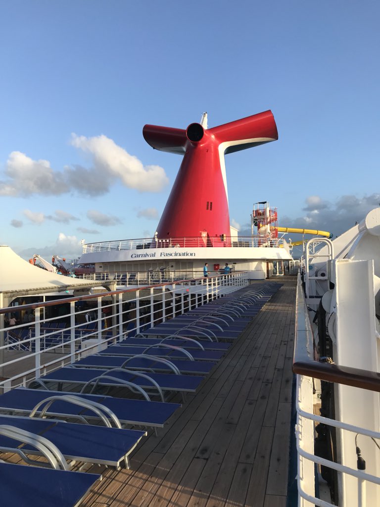 LisaTkt2trvl's tweet photo. Sailing! https://t.co/STl5krPCQV
