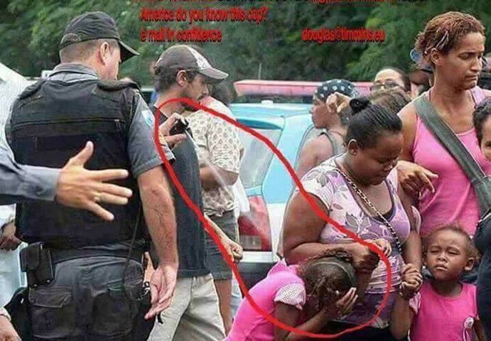 GREENRAGETHETA1's tweet photo. @JamilSmith @jaketapper Please articulate shock how far American Apartheid has evolved in 2 years. Black girl pepper sprayed; #DevanteHart https://t.co/CIOQ0M7QYd