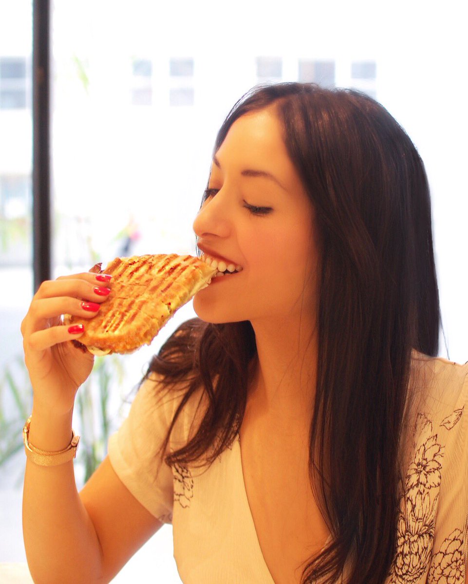 moodfashionfood's tweet photo. Take a bite of this- paninis full of flavor and crispy bread on E 53rd Street. Try @anticonoe and their delicious ingredients direct from Italy! Amore at first bite. #nycblogger #nyeats https://t.co/da1R0TTiln