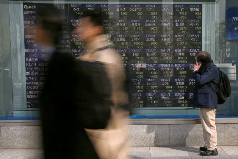 Reuters's tweet photo. Asian shares up, oil down as Syria fallout seen limited https://t.co/8TVbWzUCsj https://t.co/H9vBVDCOhr