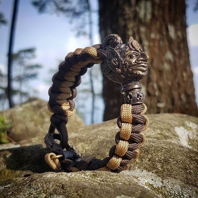 OurConservation's tweet image. Raden Werkudoro or Bima bracelet - Gedongsongo, Semarang.
.
.
#covenantgears #covenant #beadmaker #premiumbead #localart #bima #pandawa #paracordbracelet #gedongsongo #gathnas #indonesianblade #custombracelet #handmade #handcarved #madeinbali #instapic : @covenant.gears 💥 F…