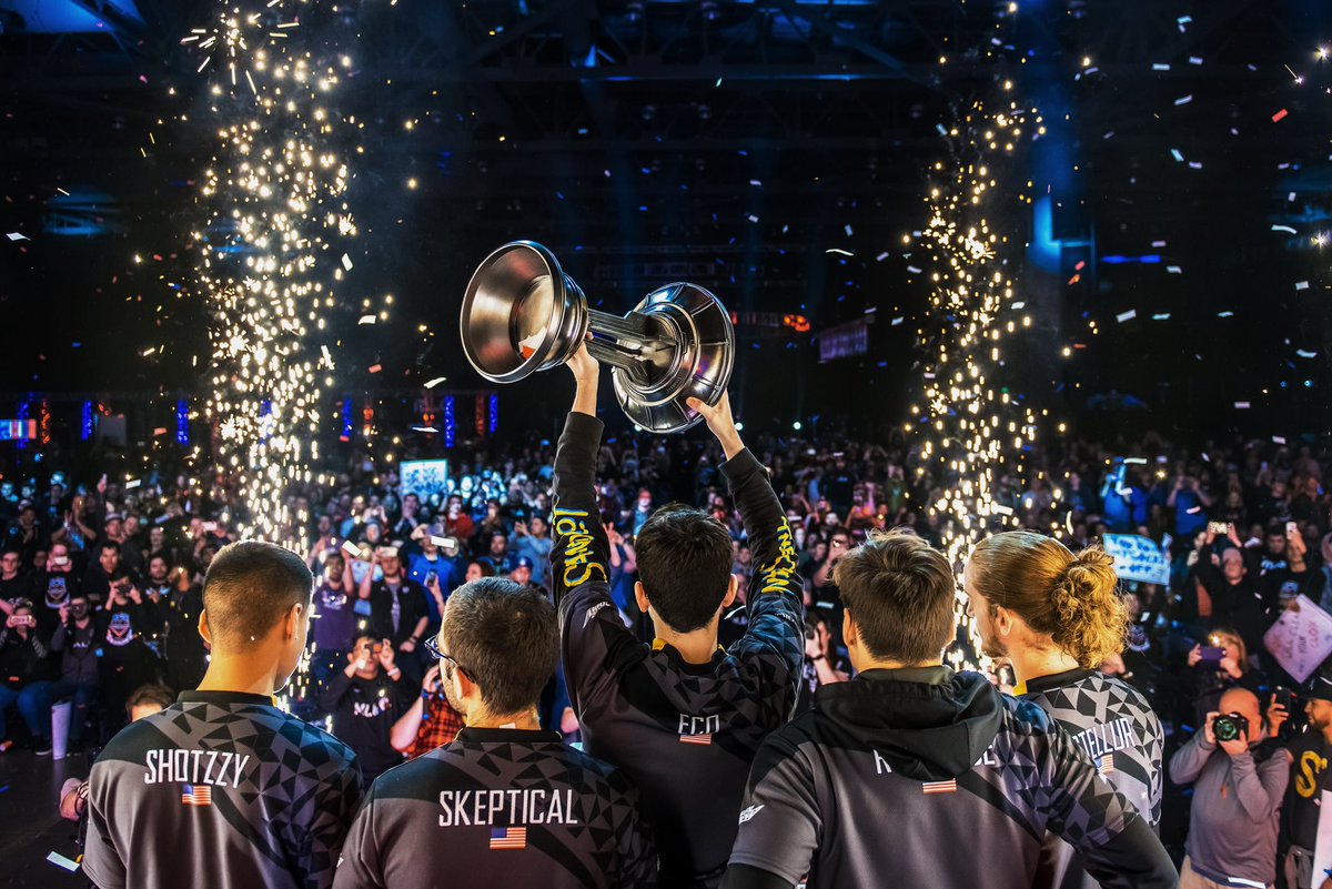 Halo's tweet photo. Your 2018 Halo World Champions are @Splyce! The all-conquering quartet of @Shotzzy, @Renegade_JW, @KevinEcoSmith, and @TheStelluR take home the title after a dominating sweep of the defending world champs #TOXGaming. Congratulations! #HaloWC https://t.co/Ny5yiWAchS