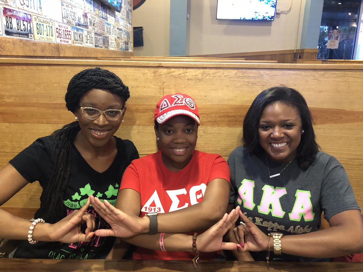 beautyandasmile's tweet photo. My bestie for the restie is officially a Devastating Diva of Delta Sigma Theta Sorority, Incorporated !! So proud of her πππβ€οΈ #SkeeOop #PrettyDevastating #MyFaveRED https://t.co/dE13VOB7tV