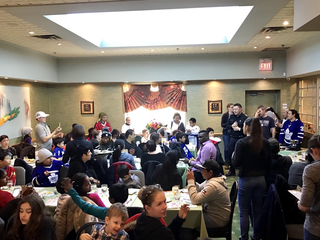 Hockey8989's tweet photo. Is there a better way to end the hockey season than a banquet at @eatmandarin.  Thanks to @COPSandKIDSca @TorontoPolice @CTJumpstart @Andrea14TPS @PCGRIBBON9552 for making this all possible.  You are all AMAZING!! Congrats ICE HOGS🏆🥇 Great Pics with some of my Fav kids🏒❤️ https://t.co/Kv4ljXIxMA