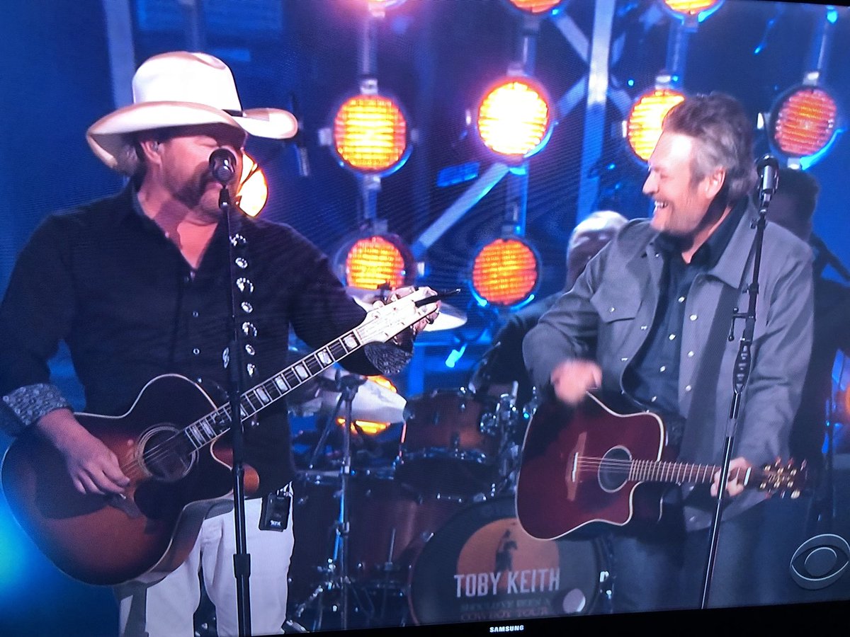 theboxershow's tweet photo. SO GOOD! Dear @ACMawards -LOVE these #ACMFlashbacks Thank You! @blakeshelton @tobykeith ShouldveBeenaCowboy #ACMAawards https://t.co/yDZd6ep4Ev