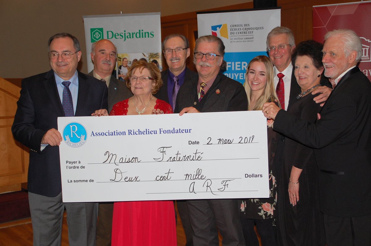 maisonfraternit's tweet photo. Association Richelieu Fondateur 
Les membres Richelieu sont fiers de souligner que les contributions à Maison Fraternité - Centre résidentiel pour jeunes dépassent maintenant le 200,000$. https://t.co/UO04cGJNs1