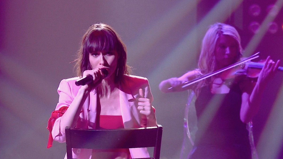 Merci à tous ceux qui ont voté ce soir! J’ai TRIPPÉ sur mon expérience à <a href="/laVoixTVA/">La Voix</a> ! TROP hate de vous montrer ce qui s’en vient. 🍒🍒🍒