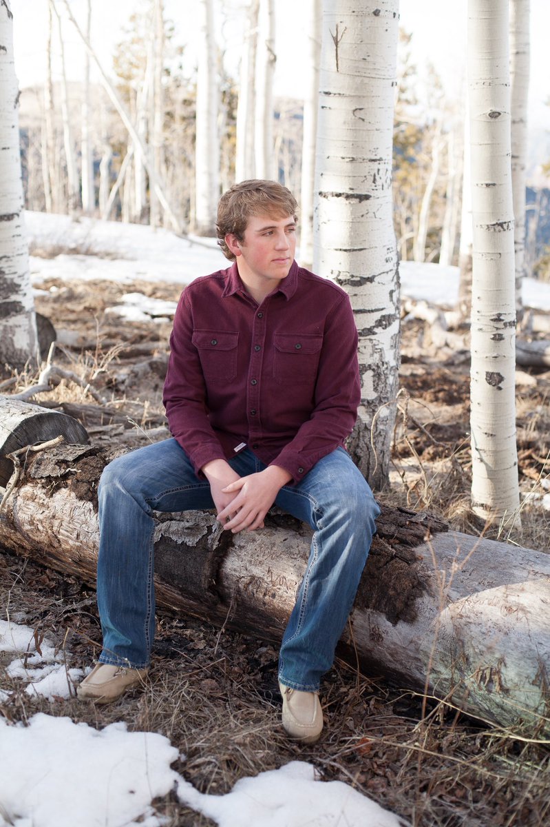 robbie_good1's tweet photo. Senior pics https://t.co/1pmlinLLcn