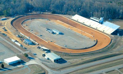 KELCARMS's tweet photo. A tremendous thank you to all of the fans and race teams that made the trip to @vamotorspeedway last night. It was a great night that the facility and the Sawyer family and that staff highly deserved. They have put so much into racing and that awesome facility. Thanks to all. https://t.co/gcpEJWDmkN