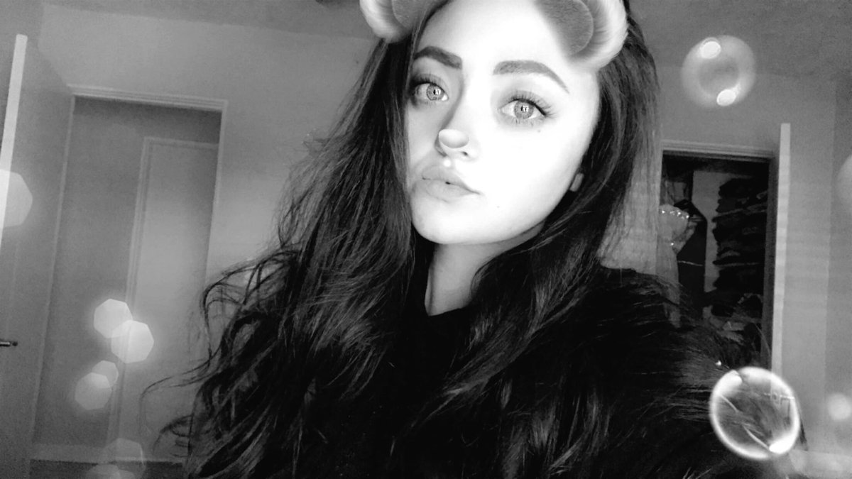 Peaches_804's tweet photo. Add me on snap:berni_victoria 💋 https://t.co/3u5mFep4q2
