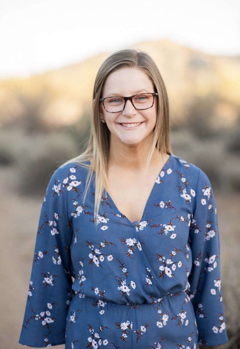 delaney_smitthh's tweet photo. i CANNOT wait to graduate 🎓🌟 https://t.co/gcvRQcZfvT