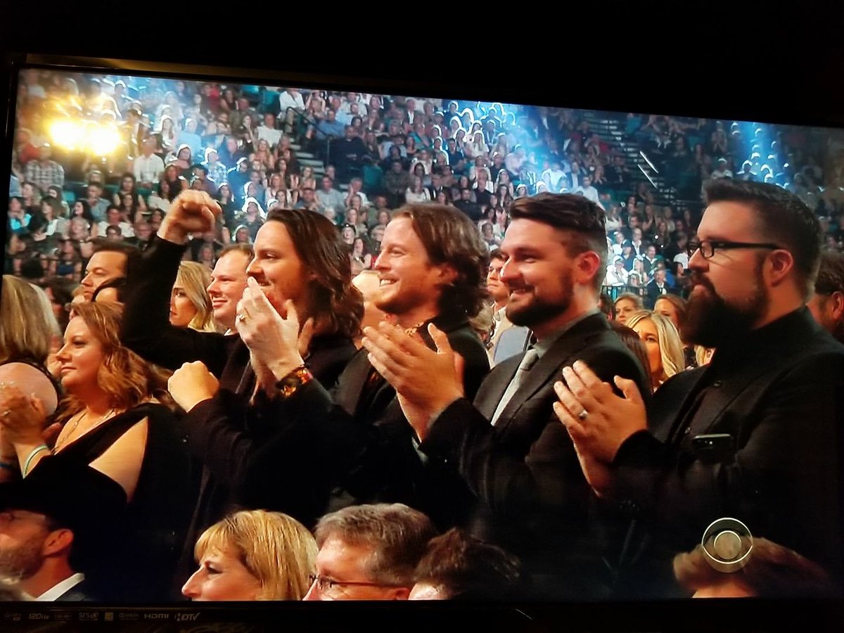 StreamBriana's tweet photo. Look at @HomeFreeGuys!!! Looking good!!! 😍Where's @AdamHfbeatbox???  Enjoy your night guys!!! @TimFoustMusic @TheAdamChance @_theAustinBrown @RobLundquist https://t.co/R3dHMiHt8I