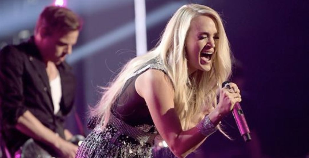 RollingStone's tweet photo. See Carrie Underwood perform "Cry Pretty" at the #ACMawards https://t.co/jLeLTO7EFR https://t.co/tGZKyDbn7a