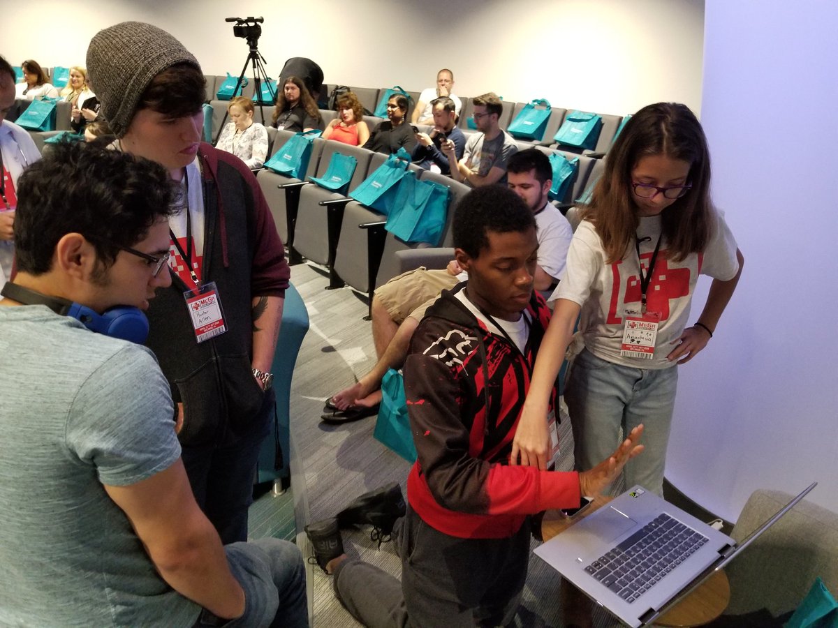 VZnet's tweet photo. Thank you #MeGaHealthJam-ers for choosing #FantasticHandsAndWhereToCatchThem as the Audience Choice! And thanks to the judges for choosing us for the Top 5. What a wonderful meeting of minds this weekend, and thanks everyone who came for helping change the art of healthcare. https://t.co/Fcn1sdAmPt