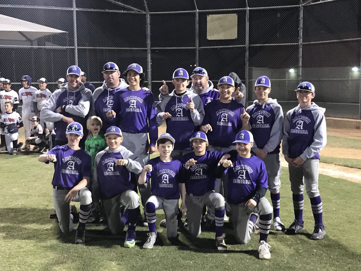 rafemata12's tweet photo. Boog and The Armour Boys won the NORTH TEXAS SPRING CLASSIC - NIT in Plano tonight. Went out and pitched complete game in the championship game. Lock down! #TheBoog #FroPower #Epic https://t.co/vmzR2abpFd