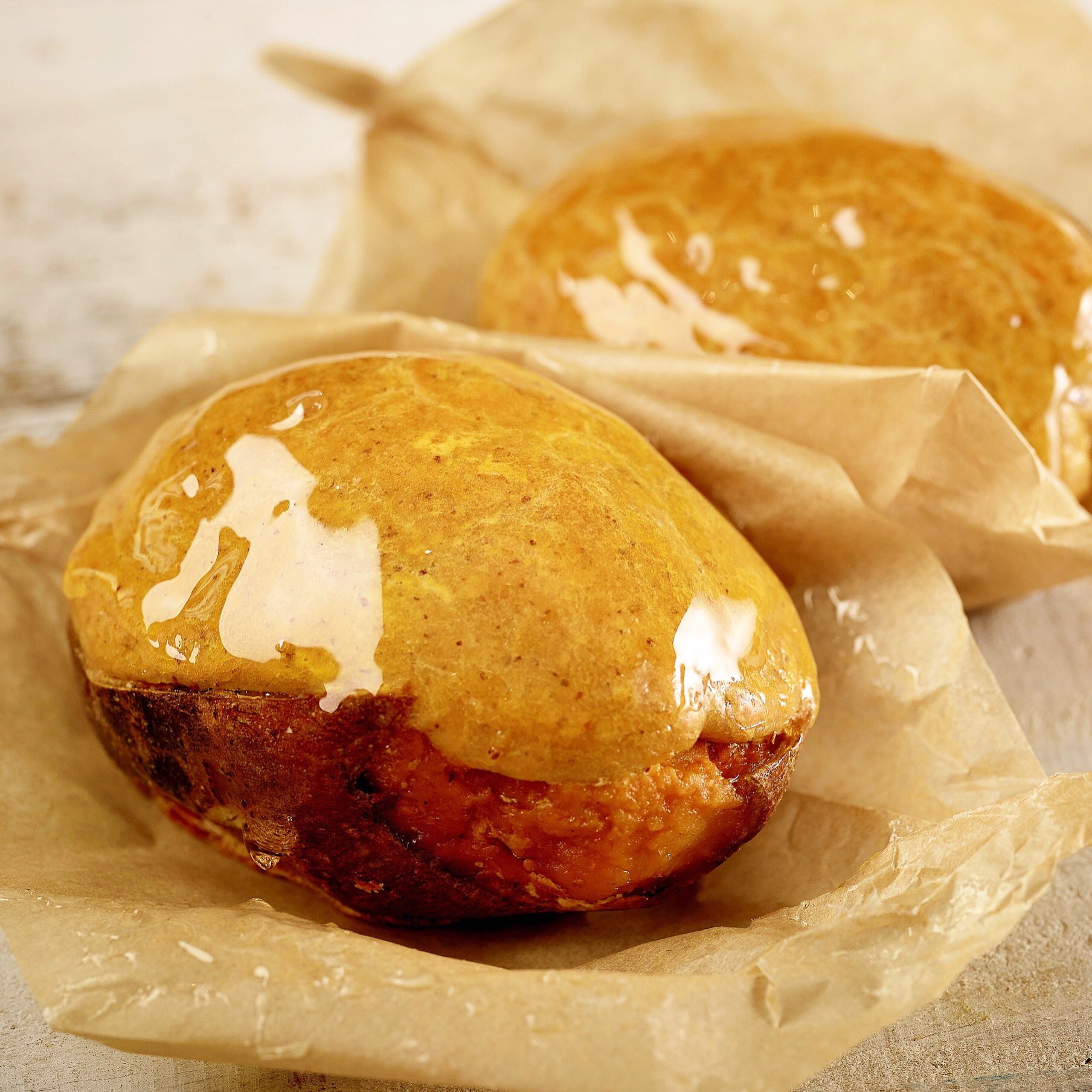 らぽっぽファーム 公式 まるごとさつまいものらぽっぽこだわりの 焼き芋スイートポテト 低温でじっくり甘みを引き出した 安納芋の焼き芋にたっぷりの生クリーム ミルクそして澄ましバターを加え 手作業でひとつひとつ丁寧に作り上げました らぽっぽファーム 公式 まるごとさつまいものらぽっぽこだわりの 焼き芋スイートポテト 低温でじっくり甘みを引き出した 安納芋の焼き芋にたっぷりの生クリーム ミルクそして澄ましバターを加え 手作業でひとつひとつ丁寧に作り上げました
