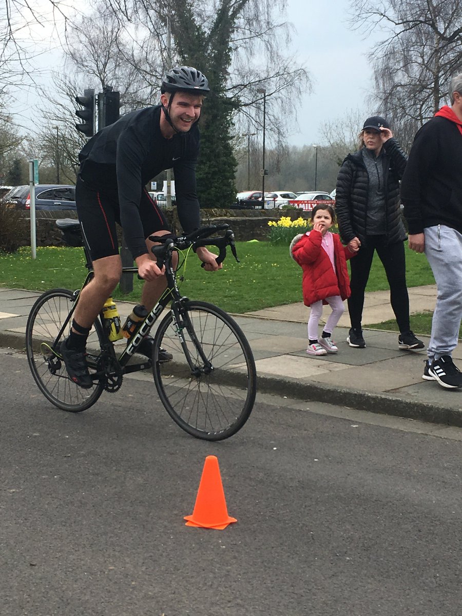 DTEAdvisers's tweet photo. A HUGE well done to our 3 Triathlon champs Richard, Luke &amp; George. They all finished Sundays event in one piece and with good times raising £557.50 towards our Summer DTE Decathlon events for @BuryHospice https://t.co/oH81eD9tBz 🏊‍♀️🚴‍♀️🏃‍♂️🏆🏆🏆 https://t.co/fJeKB2qkDq