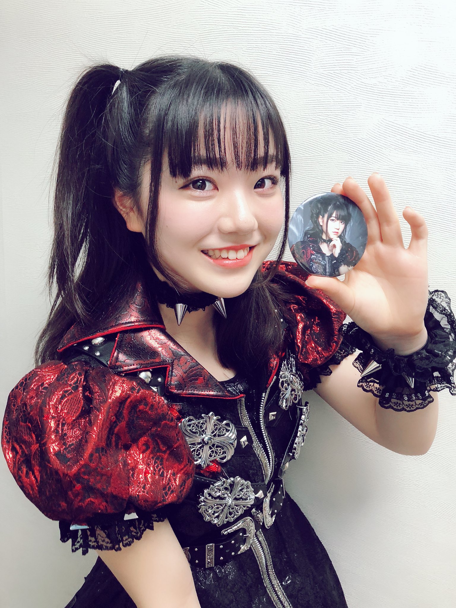 Ladybaby 新グッズ情報 4 Newアー写デザイン缶バッジ 唐沢風花ver 価格 500円 税込 F75mm 安全ピン仕様 各メンバー別 集合カットverも有り 4月21日 土 渋谷club Quattroワンマン会場にて販売 T Co Bgmflg4ygu Twitter