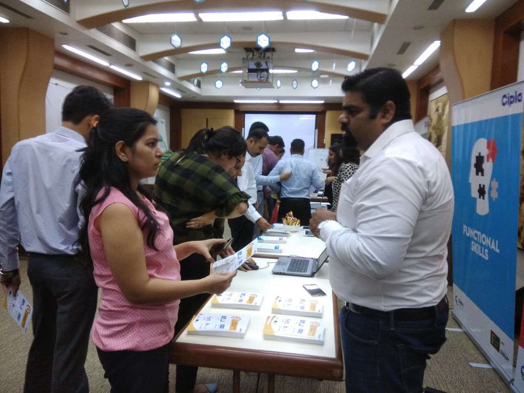 hemalakshmit's tweet photo. Quiz, puzzles, pledge, selfie point and more at our #LearnOntheGo expo!! An engaged audience indicates the urge to #LearnExcelGrow @Cipla_Global #CiplaUniversity https://t.co/gzEUzsvJE8