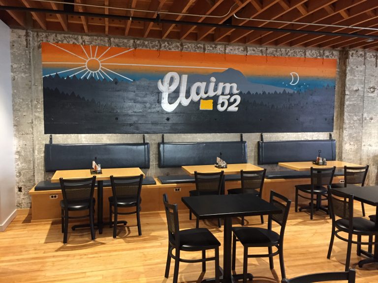 .<a href="/Claim52Brewing/">Claim 52 Brewing</a>’s new location Claim 52 Kitchen is now Open newschoolbeer.com/2018/04/claim-… <a href="/TravelLaneCo/">Eugene Cascades Coast</a>