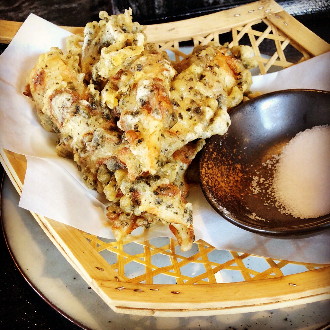 life_berlin's tweet photo. Life Spring / Summer Dinner New menu. Deep fried fish sausage with seaweed. This is also a classic menu of Izakaya. Beer and this menu is the best pairing. Please try this menu. #lecker #izakayaberlin #tokyocounterculture #lifeberlin #maybachufer #seaweed #robatayakiberlin #yammy https://t.co/VpEkOIeA50
