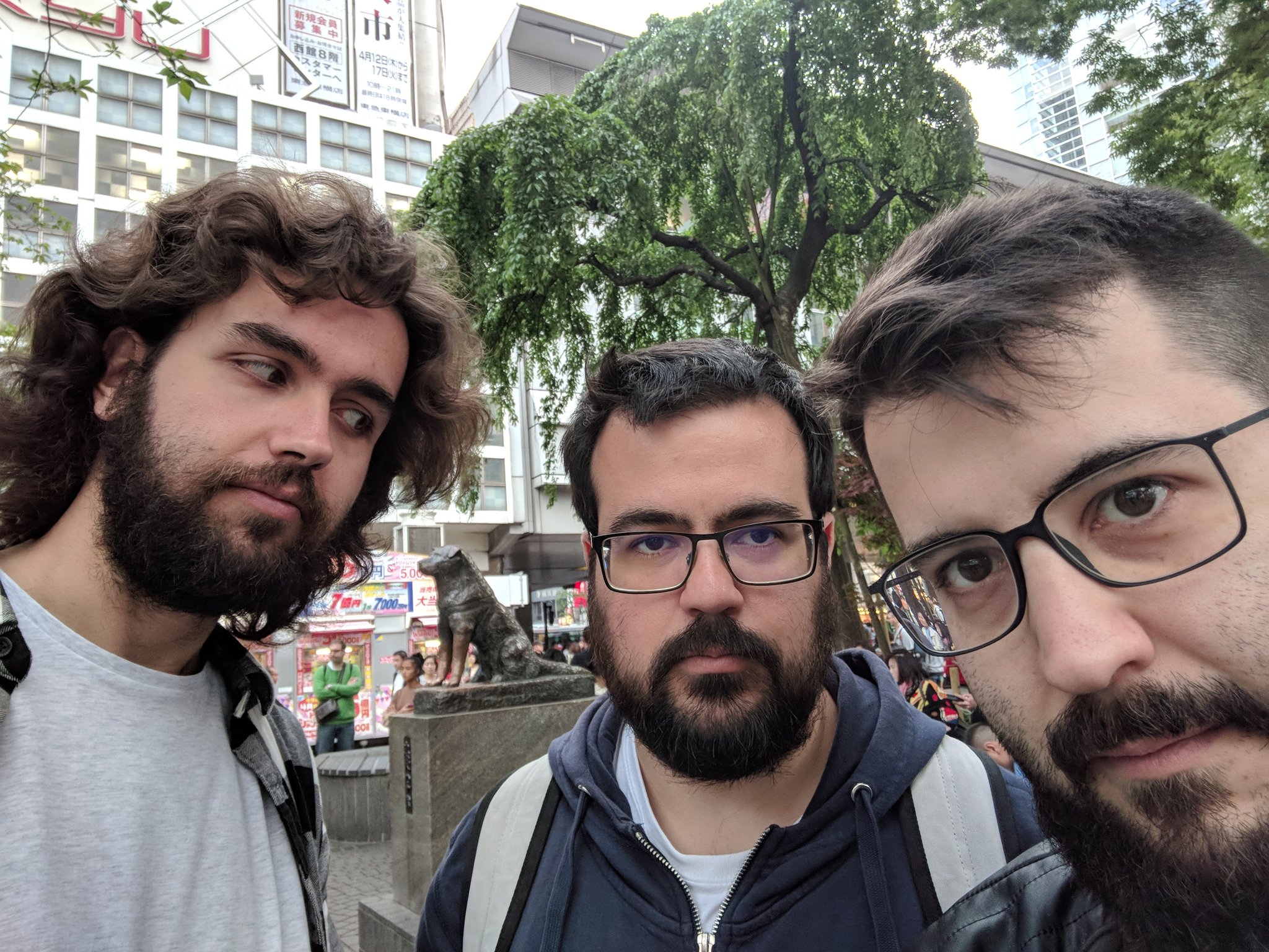 Los hombres de verdad no necesitan dejarse barba para aprentar ser hombres