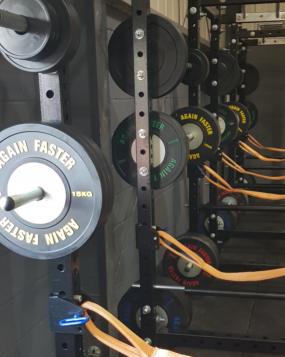 AthleteMoveUK's tweet photo. Squat racks coming together nicely. #athletemovement #JoinTheMovement #liphook #bordon #gym #newgym #againfaster #againfastereurope https://t.co/rDLVyzFQbj
