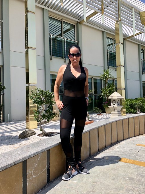 Euch einen sch&ouml;nen Wochenstart 💋 https://t.co/ZlYgm4iMIz<a href="/tag/model"class="tags"><span>#model</span></a><a href="/tag/fitness"class="tags"><span>#fitness</span></a><a href="/tag/workout"class="tags"><span>#workout</span></a><a href="/tag/hot"class="tags"><span>#hot</span></a><a href="/tag/party"class="tags"><span>#party</span></a><a href="/tag/sport"class="tags"><span>#sport</span></a><a href="/tag/motorsport"class="tags"><span>#motorsport</span></a>