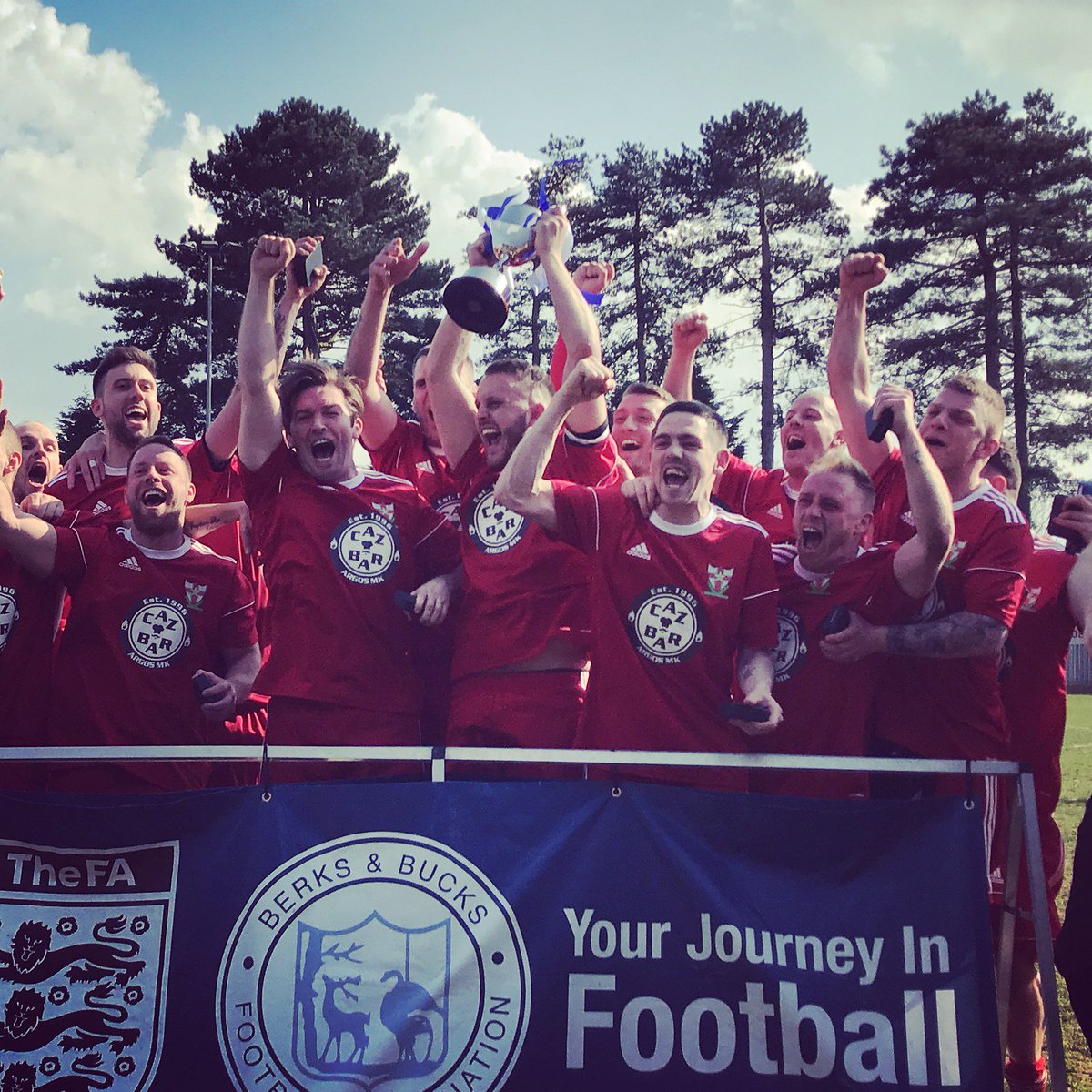 jamieclfckim's tweet photo. @mkfm Congratulations to tattenhoe reserves for winning the junior cup (county cup) https://t.co/r7tGUdFyRO
