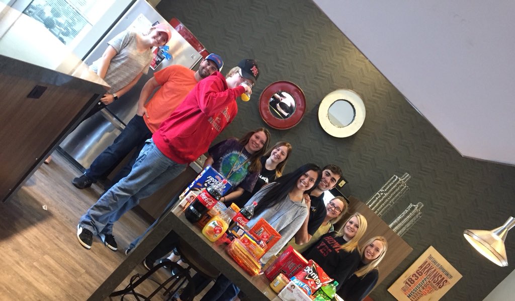 LiveStadiumView's tweet photo. A sweet little pic of of grocery bingo winners the other day! Comment some suggestions for next time? We’d love to hear your thoughts! ❤️ https://t.co/oq3U7M8Aqk
