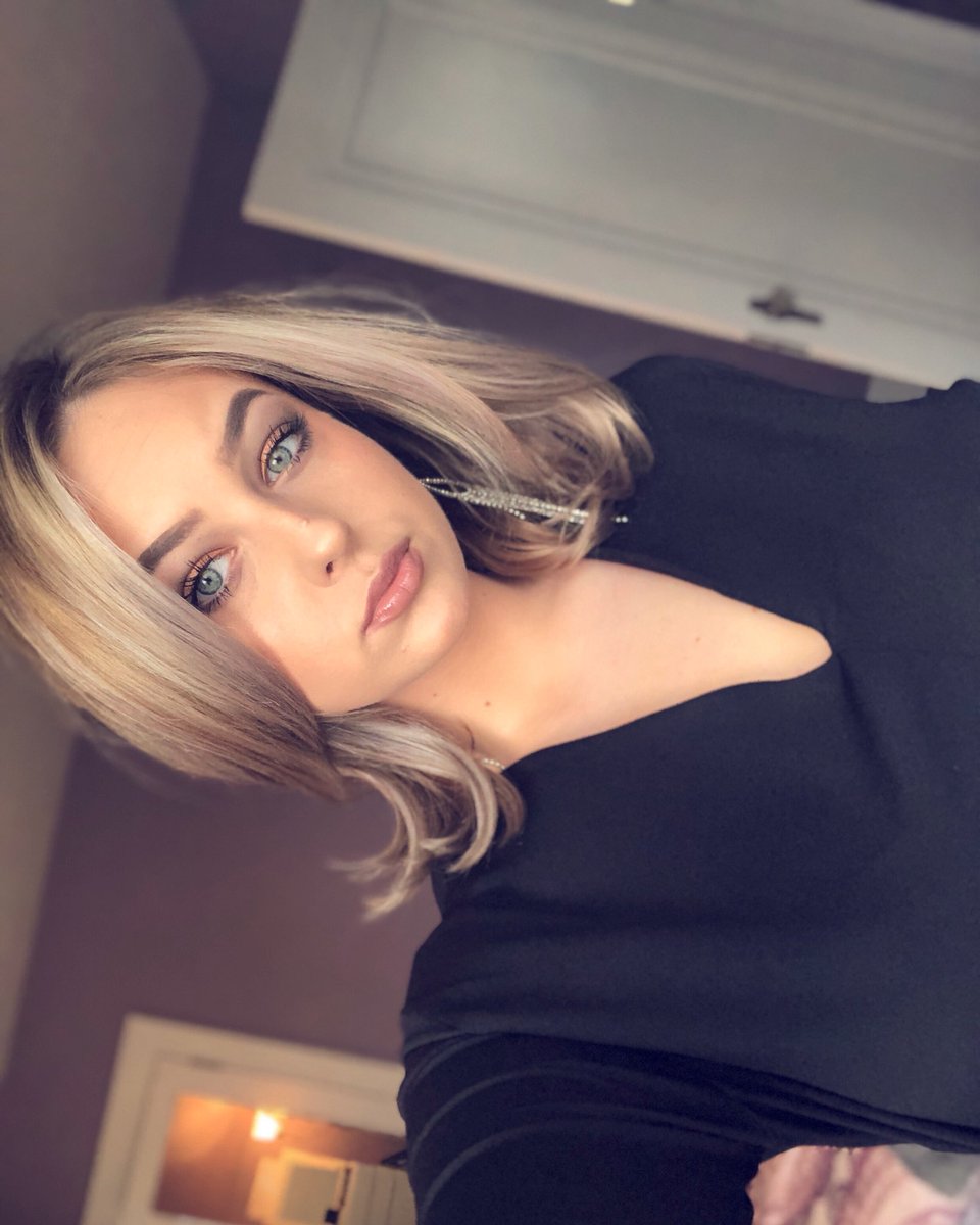 Eliza_Szczygiel's tweet photo. I’m honestly pretty as hell and I thank my parents everyday for making me such a baddie along with my sister 💕 #confidencetweet https://t.co/NKYxS6wB95