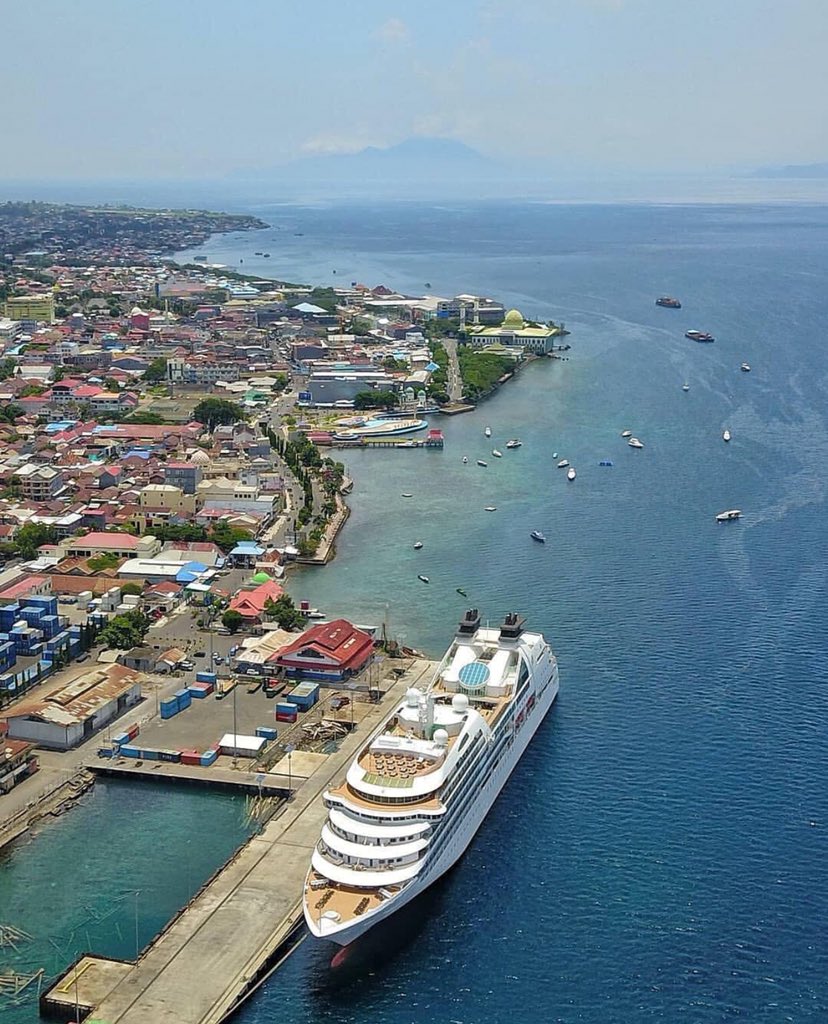 m_walanda's tweet photo. TERNATE ( TERKECIL NAMUN TERKENAL ) https://t.co/alc6exE36V