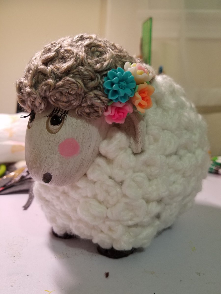 ButtonnyBoo's tweet photo. Ewe Look Lovely, Copyright 2018, ButtonnyButtonnyBoo, Natalie Smith. https://t.co/sAzKS5CTT5