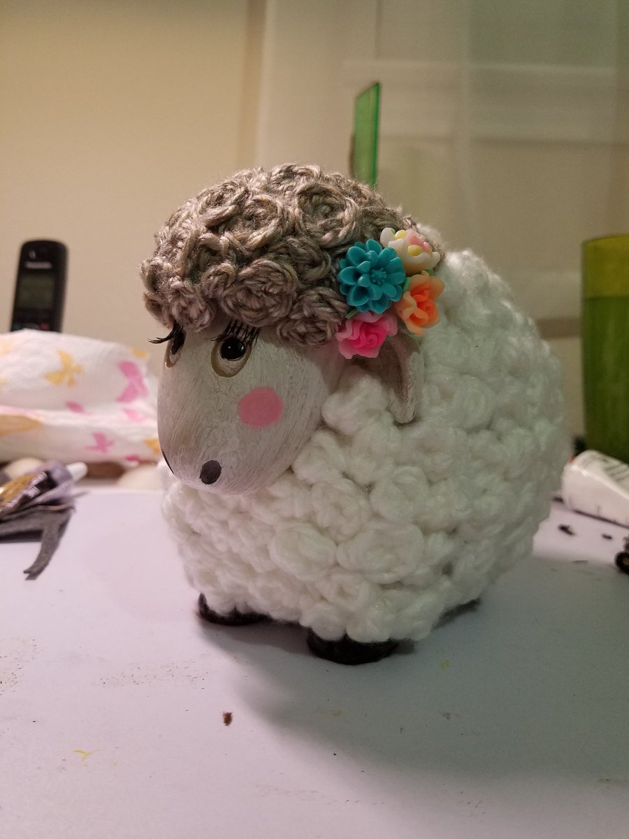 ButtonnyBoo's tweet photo. Ewe Look Lovely, Copyright 2018, ButtonnyButtonnyBoo, Natalie Smith. https://t.co/sAzKS5CTT5
