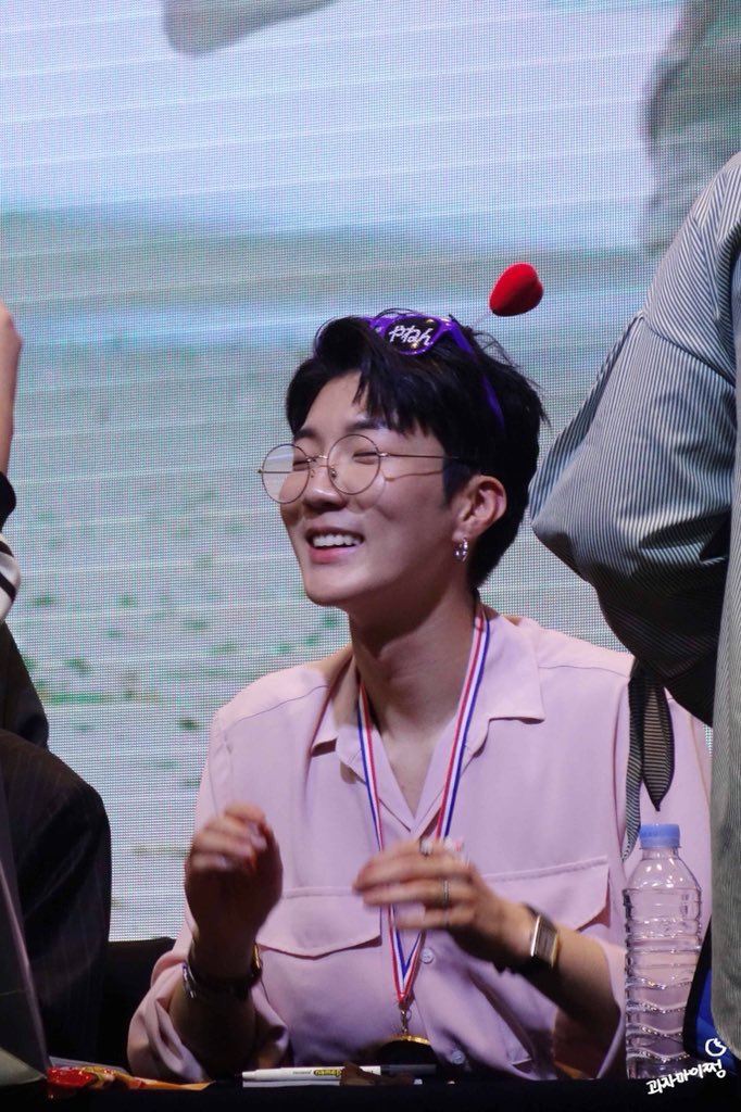 HOONinthePINK's tweet photo. Good morning 🌸 the HDs are coming out and I’m feeling attacked by Lee Seunghoon, blessed but still...LOOK AT HIM.

#SEUNGHOON 
#WINNER_EVERYD4Y 
#이승훈 https://t.co/vFe73lE9ge