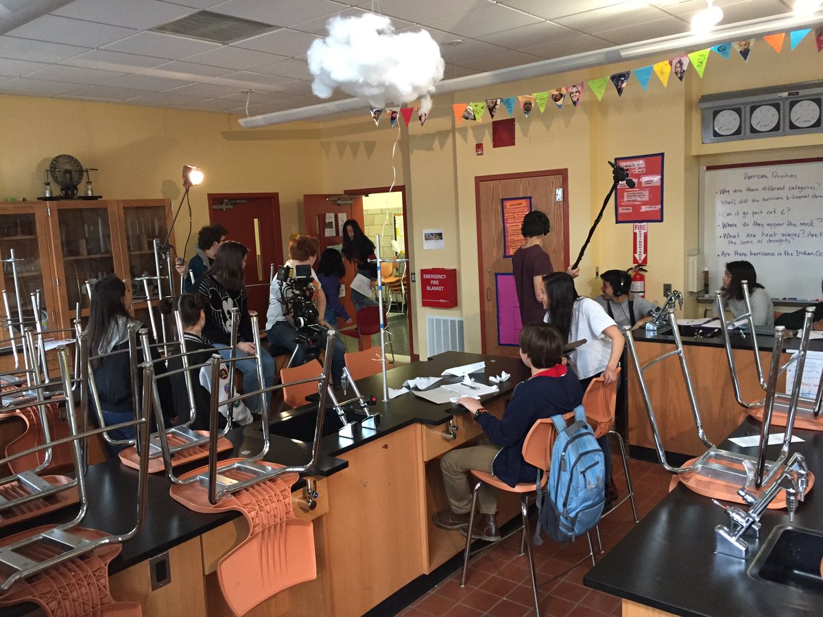 MelineDisney's tweet photo. Me: an accidental gaffer #CyberCadets #lifeonset https://t.co/IfXt3QkoHJ