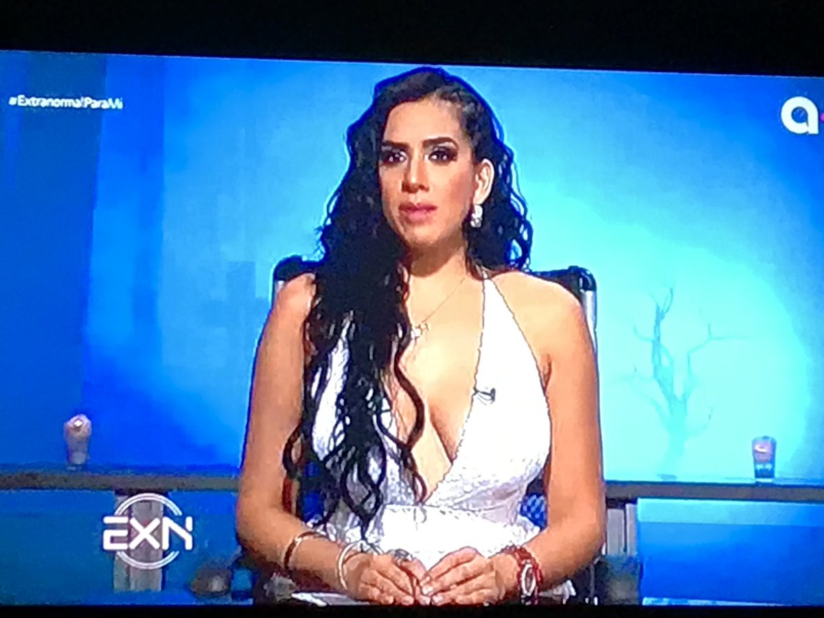 davidserret's tweet photo. Viendo #ExtranormalParami después de años de no verlo, y para no perder el rating ni la tradición: #chichispalabanda @EXN_Oficial https://t.co/PYm1COQqyT