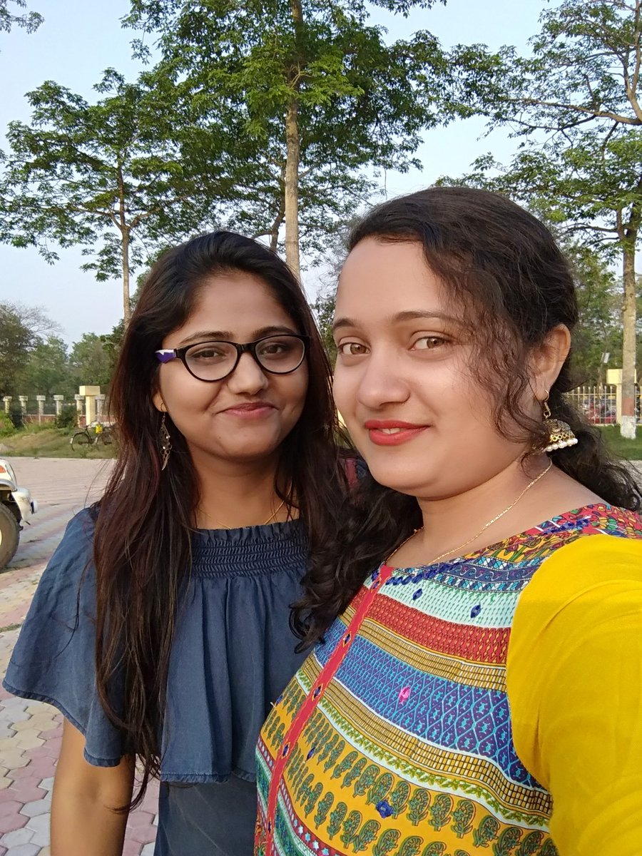 swetapurnea's tweet photo. Late update  #SubhoNoboBorsho1425 https://t.co/9FlkXoiSbp