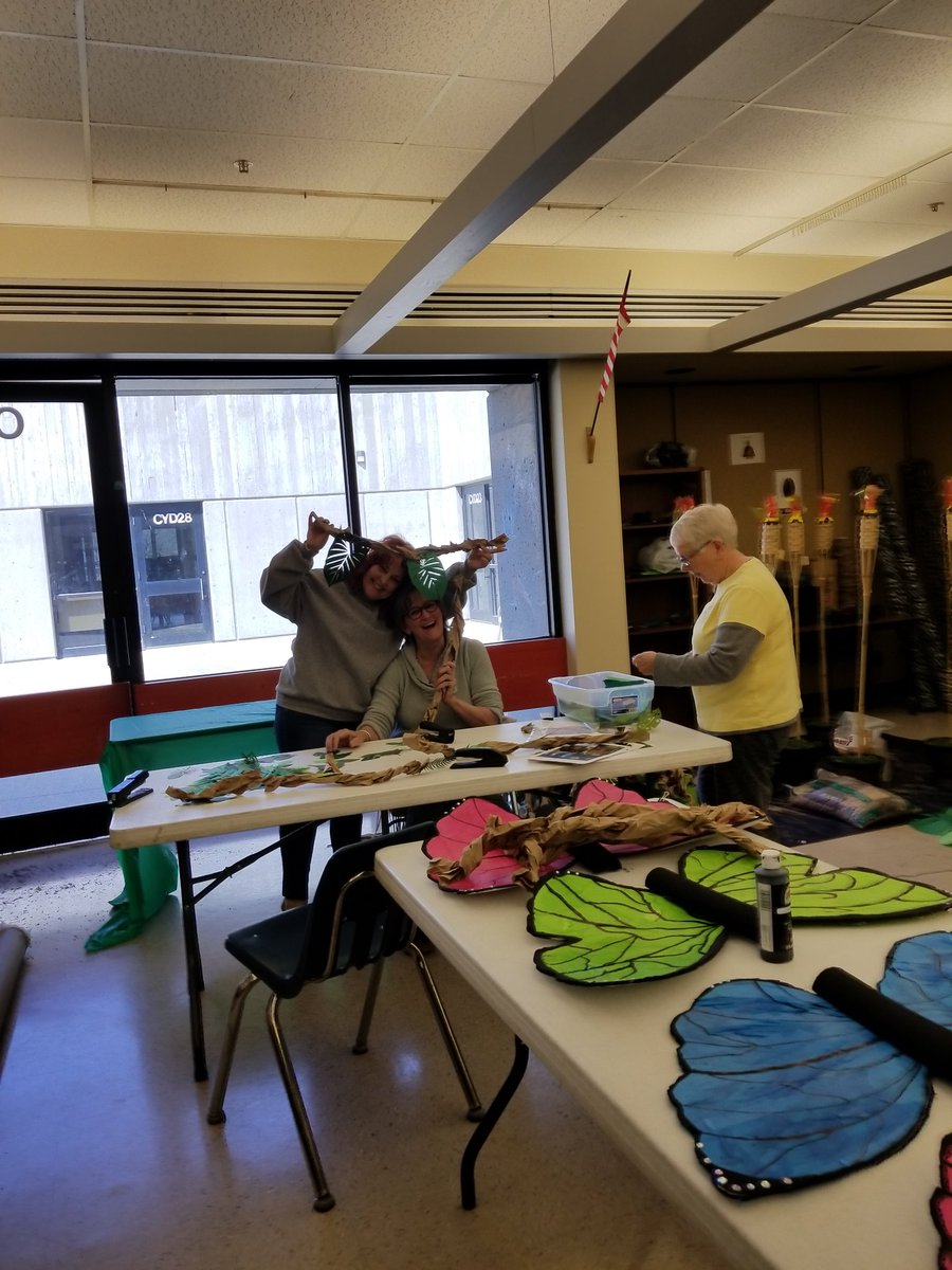 LevySpedEdCtr's tweet photo. Big thank you goes out to our volunteers for helping us get ready for prom. Thank you staff and their family members, our retiree, Prairie Pilot Club of Wichita and Bishop Carroll students. We greatly appreciate your support.#WPSProud #Amazingthingshappenhere @BCCHSCommunity https://t.co/Z5cvRvHTER